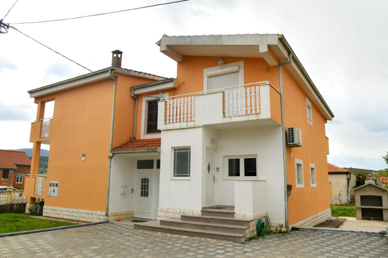 Ferienwohnung Bella Sinj Exterior foto